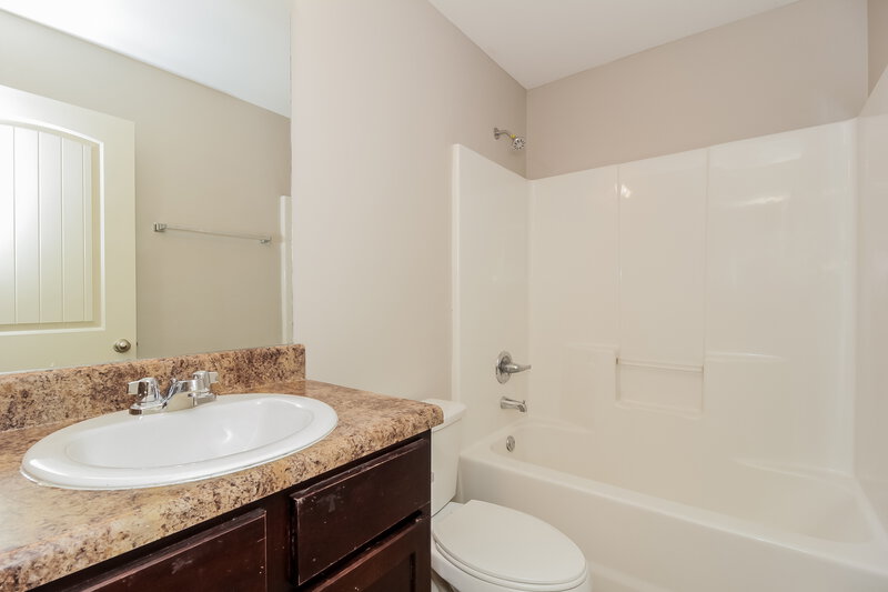 2,120/Mo, 38 Crescent Ln Dallas, GA 30132 Bathroom View