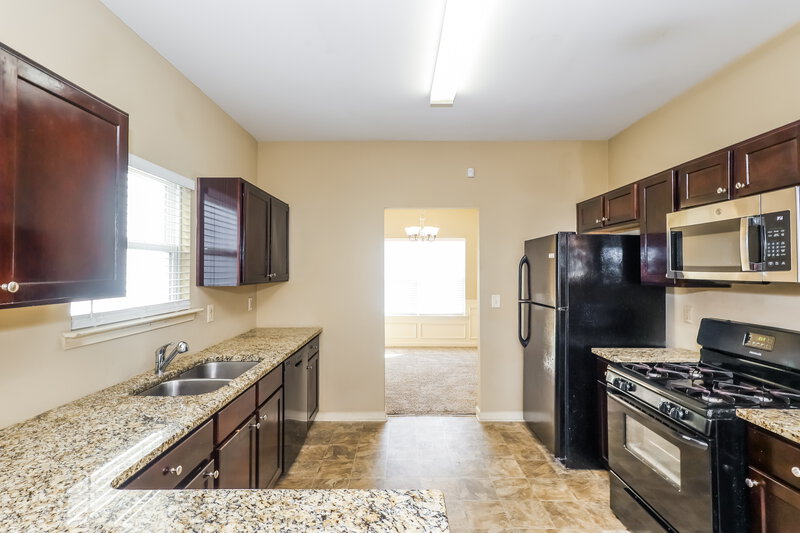1,885/Mo, 41 Crescent Ln Dallas, GA 30157 Kitchen View 2