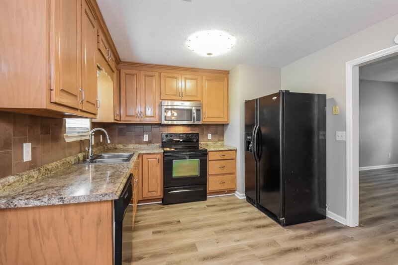 2,005/Mo, 2740 Lakeside Trl Cumming, GA 30041 Kitchen View