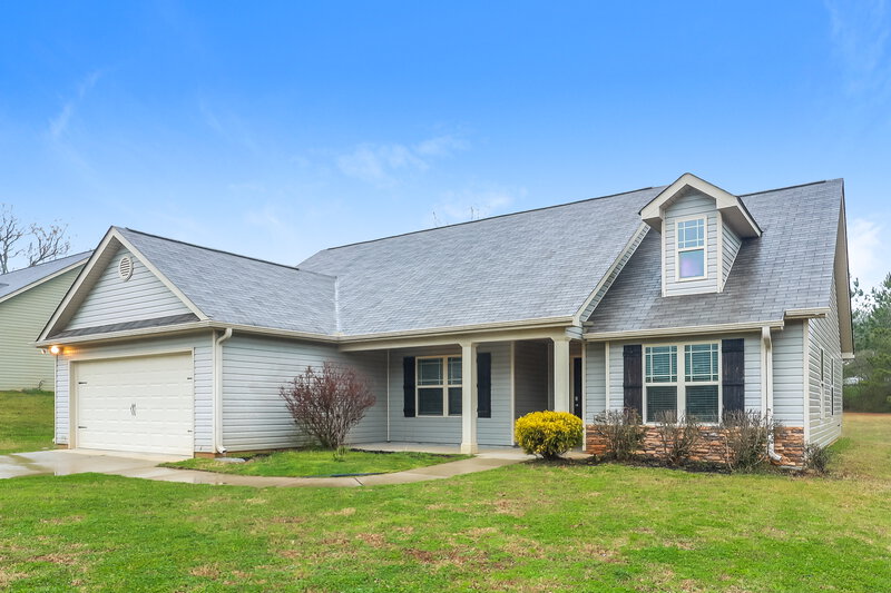 1,730/Mo, 21 Saint Charles Pl Grantville, GA 30220 Front View