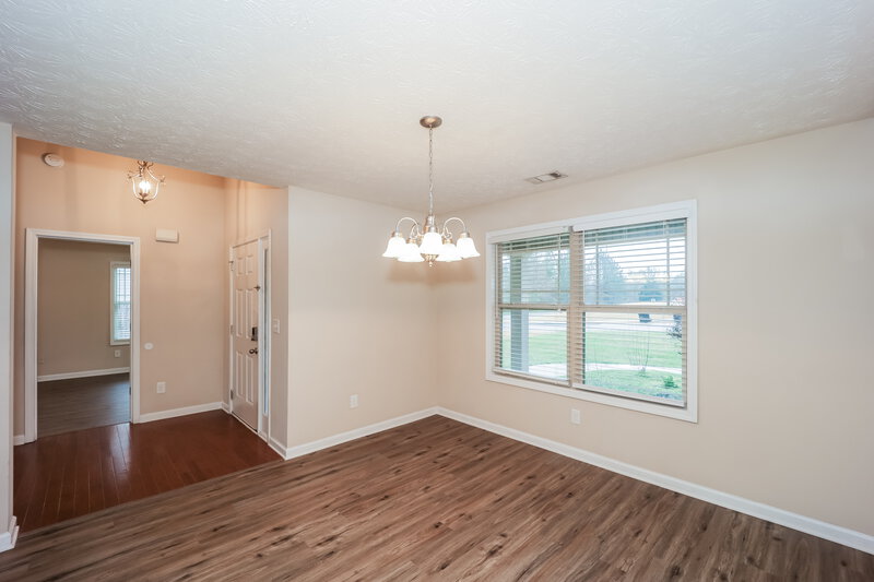 1,730/Mo, 21 Saint Charles Pl Grantville, GA 30220 Dining Room View