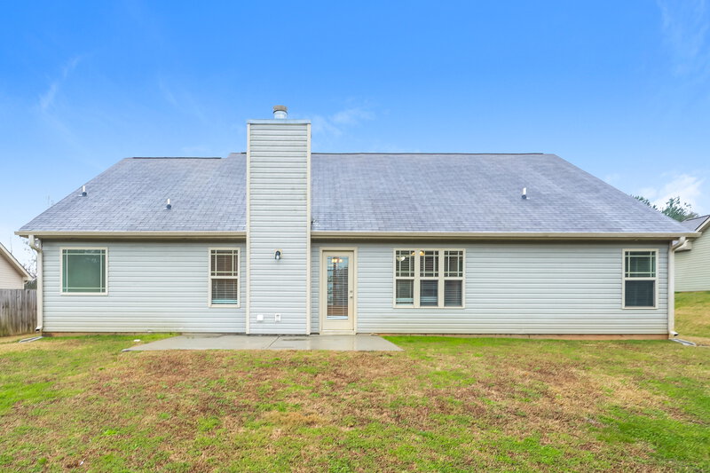 1,730/Mo, 21 Saint Charles Pl Grantville, GA 30220 Rear View