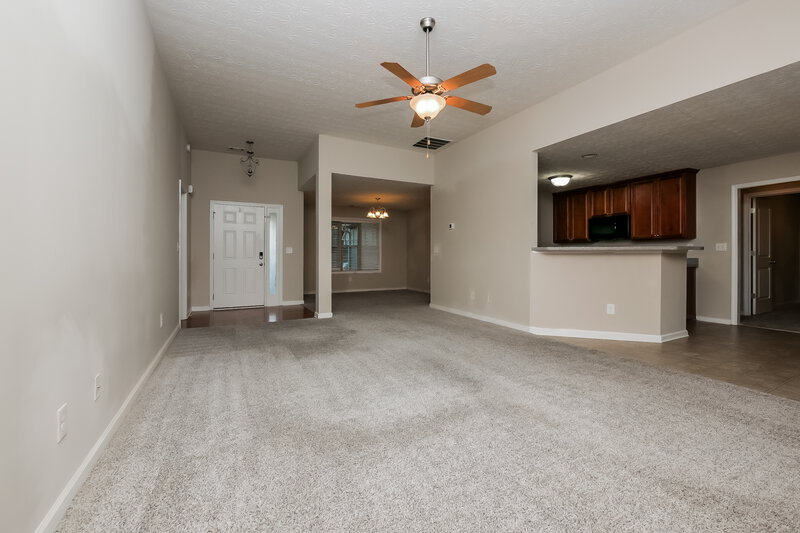 1,705/Mo, 109 Fuller Ct Grantville, GA 30220 Living Room View 3