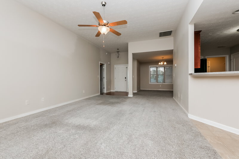 1,705/Mo, 109 Fuller Ct Grantville, GA 30220 Living Room View 4