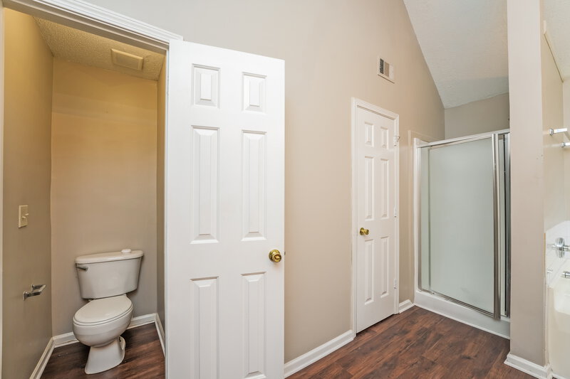 2,125/Mo, 4670 Bridle Point Pkwy Snellville, GA 30039 Main Bathroom View 2