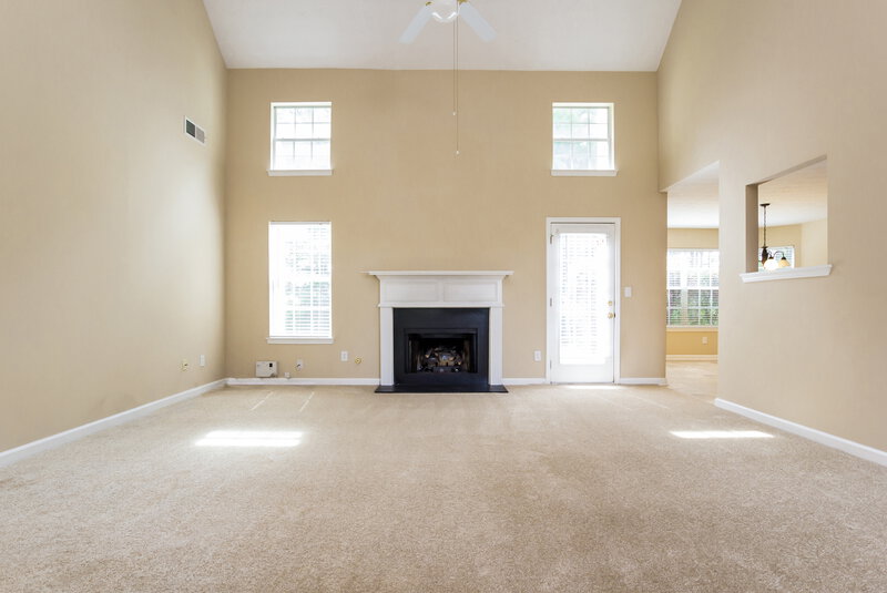 3,040/Mo, 2404 Napa Valley Dr Villa Rica, GA 30180 Living Room View