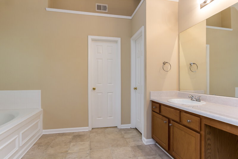 3,040/Mo, 2404 Napa Valley Dr Villa Rica, GA 30180 Master Bathroom View