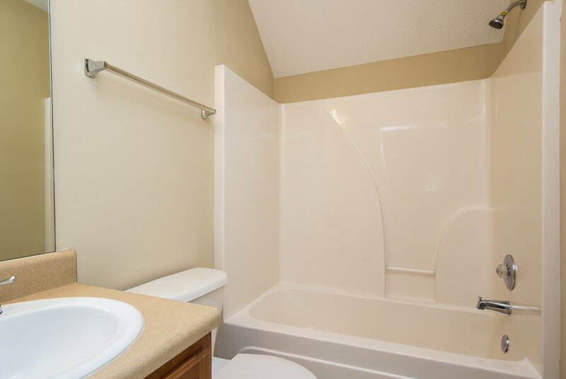 3,040/Mo, 2404 Napa Valley Dr Villa Rica, GA 30180 Bathroom View 2
