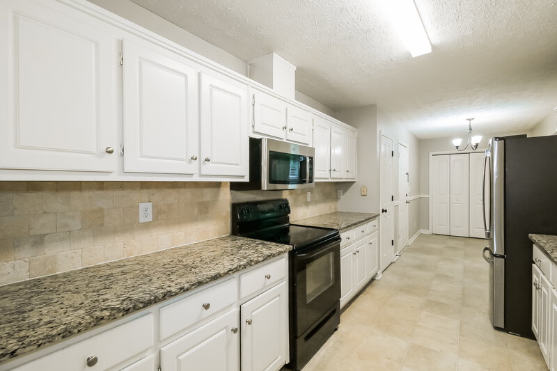 1,790/Mo, 1169 Granite Ln Loganville, GA 30052 Kitchen View