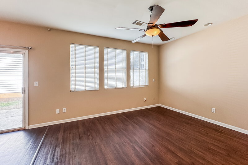 2,090/Mo, 3625 Roseman Lndg Cumming, GA 30040 Living Room View 2