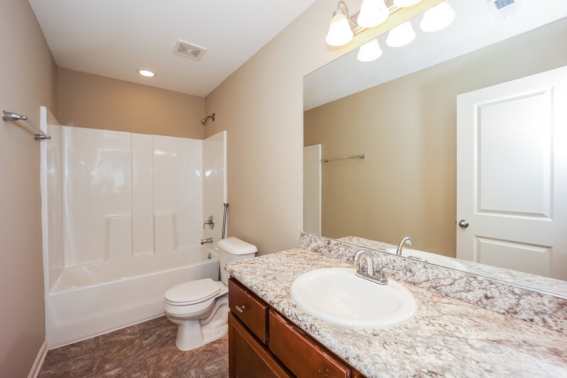 2,355/Mo, 114 Saint Charles Pl Sharpsburg, GA 30277 Bathroom View