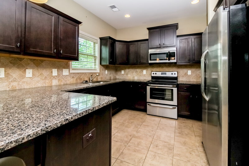 2,380/Mo, 106 Saint Charles Pl Sharpsburg, GA 30277 Kitchen View 2