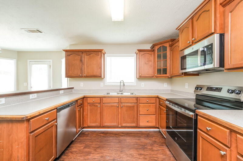 2,025/Mo, 235 Shadowbrooke Cir Loganville, GA 30052 Kitchen View