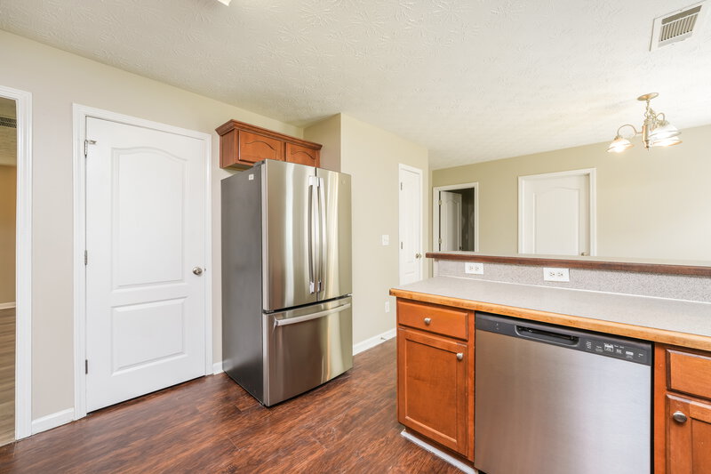 2,025/Mo, 235 Shadowbrooke Cir Loganville, GA 30052 Kitchen View 2