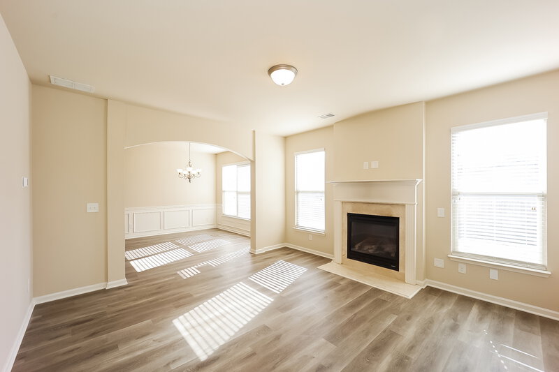 2,010/Mo, 118 Seabreeze Ct Newnan, GA 30265 Living Room View