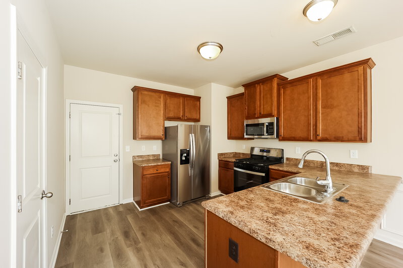 2,010/Mo, 118 Seabreeze Ct Newnan, GA 30265 Kitchen View