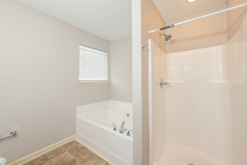 1,775/Mo, 466 Hillcrest Cir Hiram, GA 30141 Main Bathroom View 2