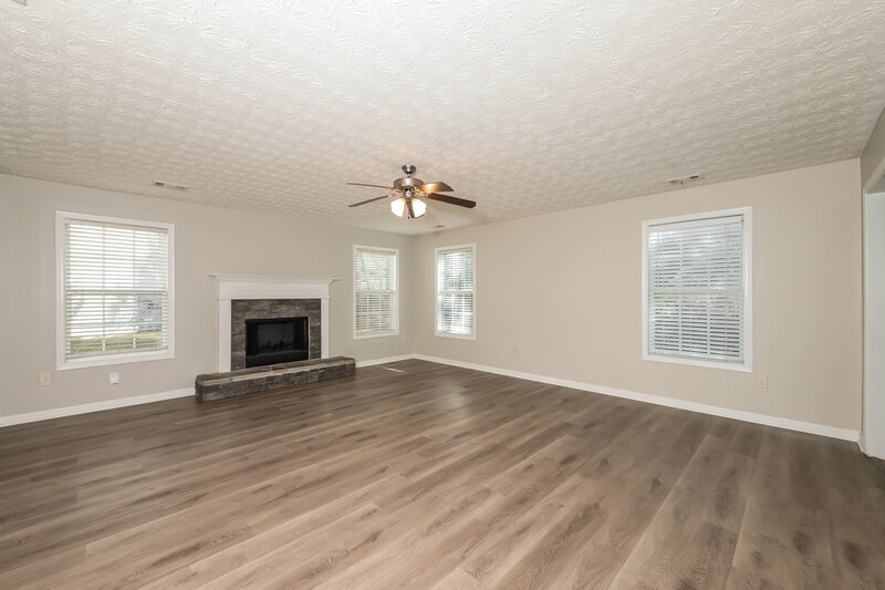 2,365/Mo, 3854 Sagebrush Ln Snellville, GA 30039 Family Room View