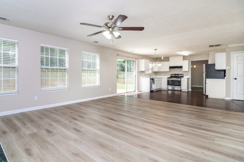 2,210/Mo, 1240 Chris Lake Dr Lawrenceville, GA 30046 Living Room View 4