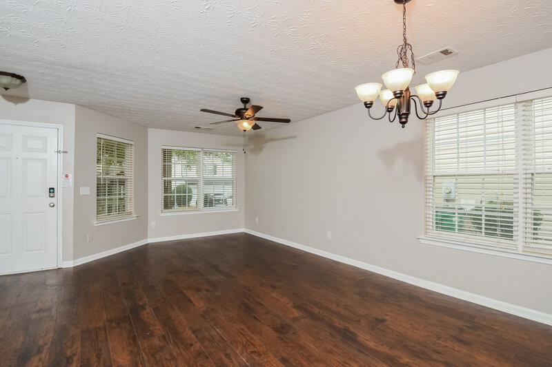 2,375/Mo, 156 Village Trce Woodstock, GA 30188 Living Room View