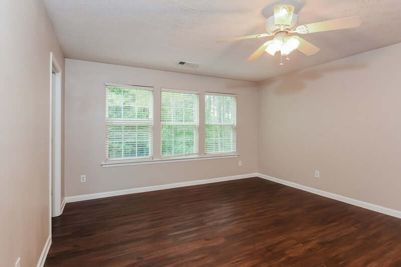 2,375/Mo, 156 Village Trce Woodstock, GA 30188 Main Bedroom View