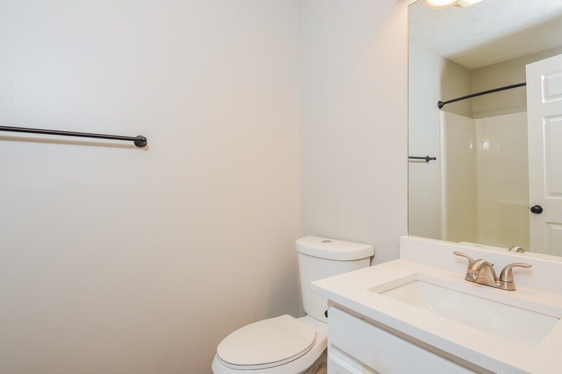 2,375/Mo, 156 Village Trce Woodstock, GA 30188 Bathroom View