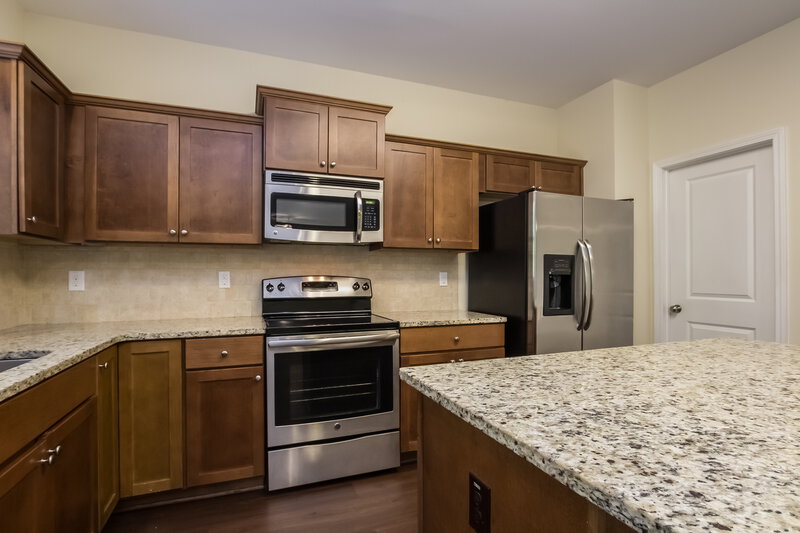 1,995/Mo, 308 Darbys Run Ct Hiram, GA 30141 Kitchen View 2