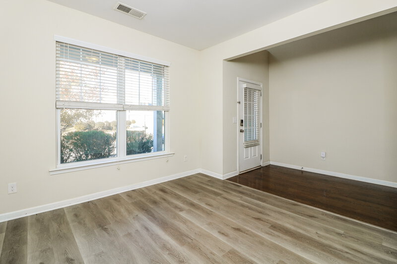 1,820/Mo, 374 Darbys Run Ct Hiram, GA 30141 Dining Room View