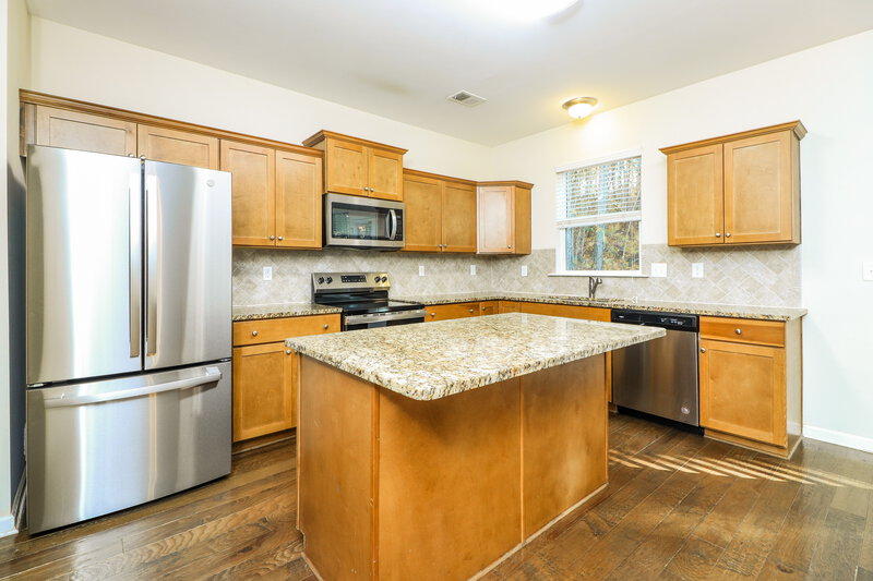 1,820/Mo, 374 Darbys Run Ct Hiram, GA 30141 Kitchen View 2