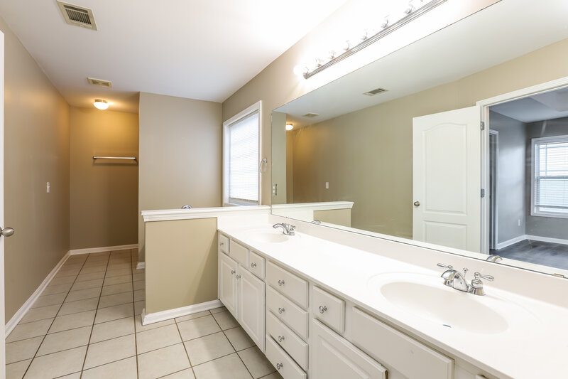 1,990/Mo, 95 Stonebridge Crossing Newnan, GA 30265 Main Bathroom View 2