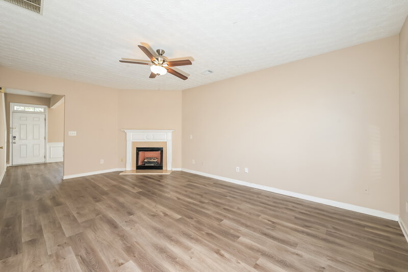 1,775/Mo, 462 Marsh Lake Rd Lawrenceville, GA 30045 Living Room View
