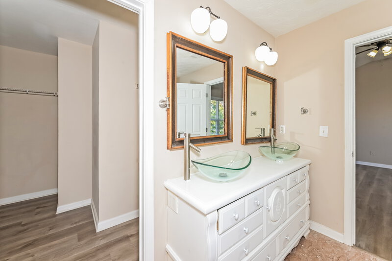 1,775/Mo, 462 Marsh Lake Rd Lawrenceville, GA 30045 Main Bathroom View