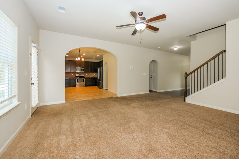 2,360/Mo, 917 Piedmont Dr Locust Grove, GA 30248 Living Room View 2