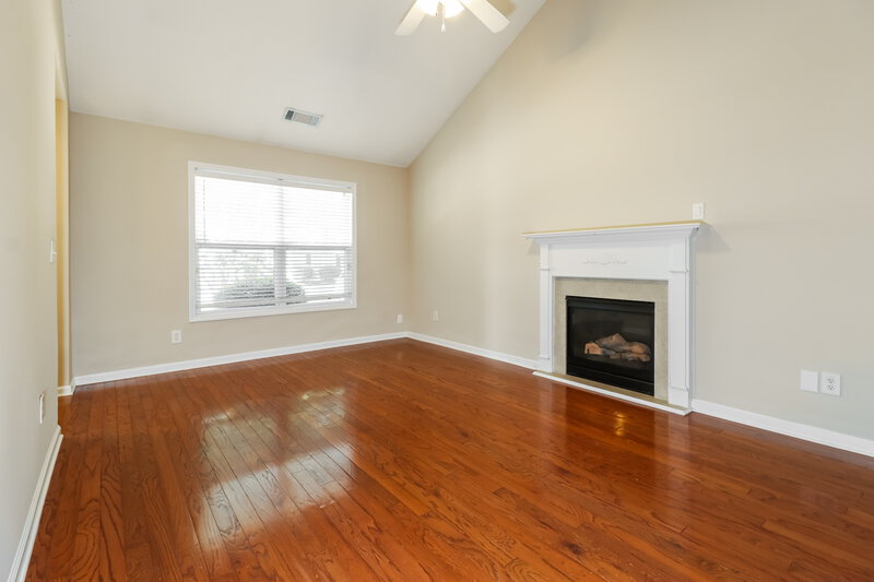 1,775/Mo, 3745 Pine Village Pl Loganville, GA 30052 Living Room View