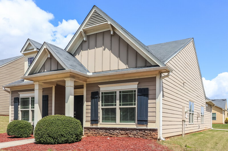 2,850/Mo, 2950 E Captiva Dr Douglasville, GA 30135 Front View