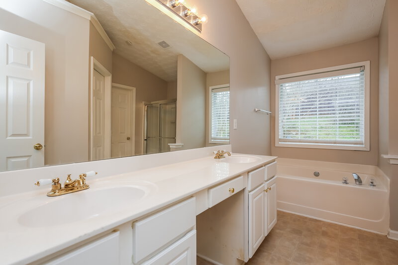 2,285/Mo, 1442 Culverstone Dr Lawrenceville, GA 30043 Main Bathroom View