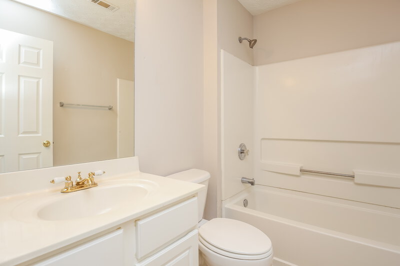 2,285/Mo, 1442 Culverstone Dr Lawrenceville, GA 30043 Bathroom View