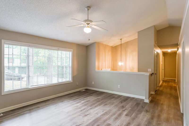 1,855/Mo, 7400 Hunters Ridge Dr Douglasville, GA 30134 Living Room View 2