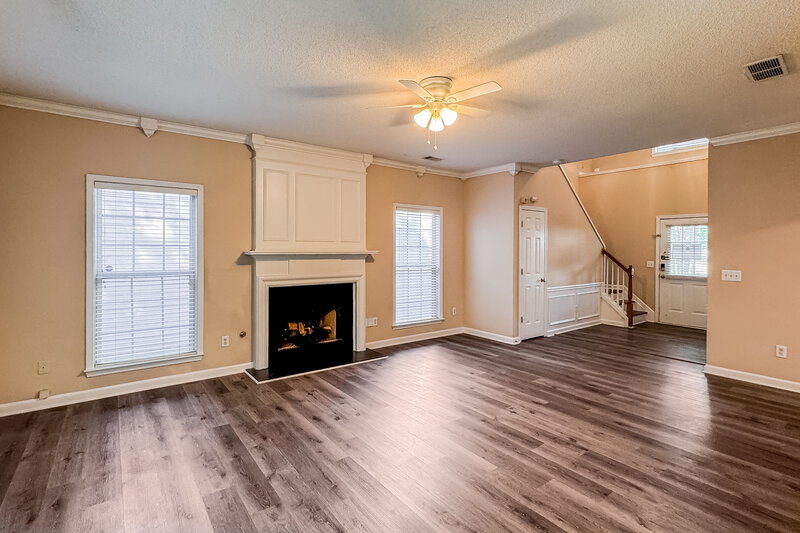 2,300/Mo, 4108 Glenaire Way NW Acworth, GA 30101 Living Room View