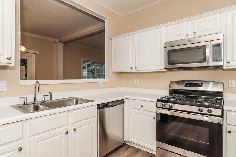 2,150/Mo, 4108 Glenaire Way NW Acworth, GA 30101 Kitchen View 3