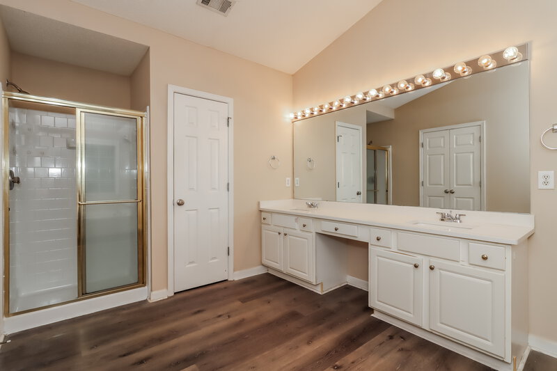 2,150/Mo, 4108 Glenaire Way NW Acworth, GA 30101 Main Bathroom View