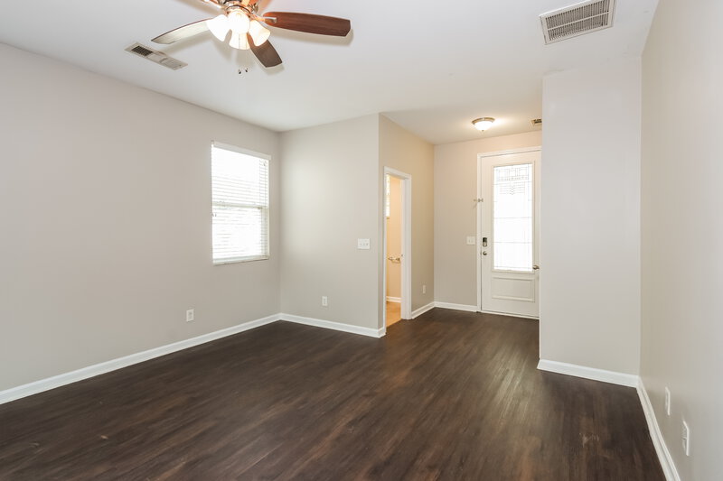 2,530/Mo, 307 Kaley Dr Canton, GA 30114 Living Room View 3