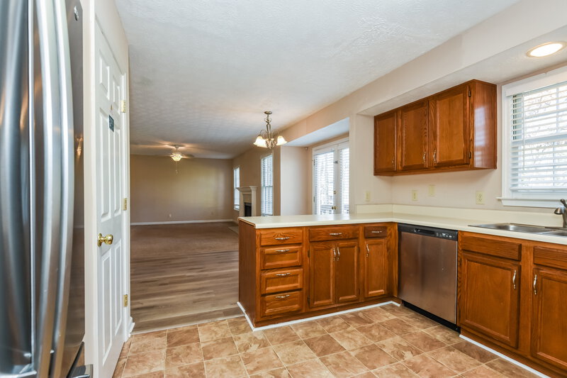 2,125/Mo, 1180 Rockmart Cir NW Kennesaw, GA 30144 Kitchen View 2