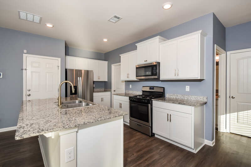 2,195/Mo, 5387 Barberry Ave Oakwood, GA 30566 Kitchen View