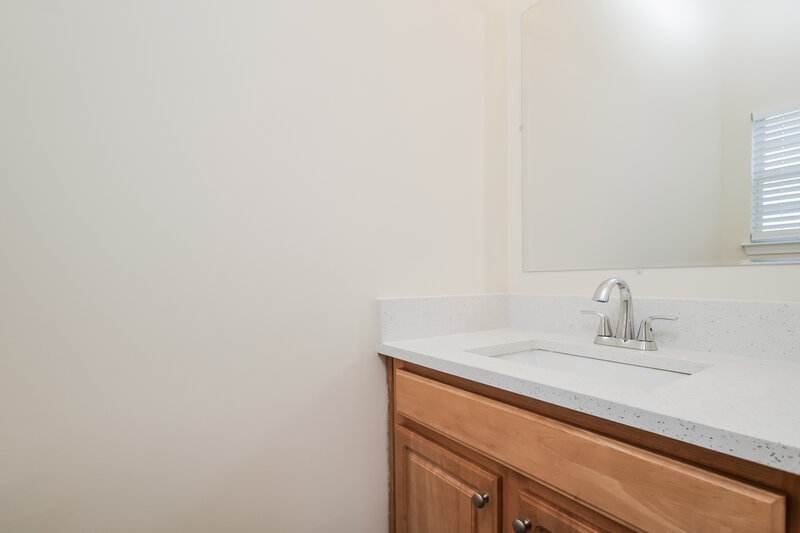 2,000/Mo, 80 Keyton Dr Covington, GA 30016 Bathroom View 2