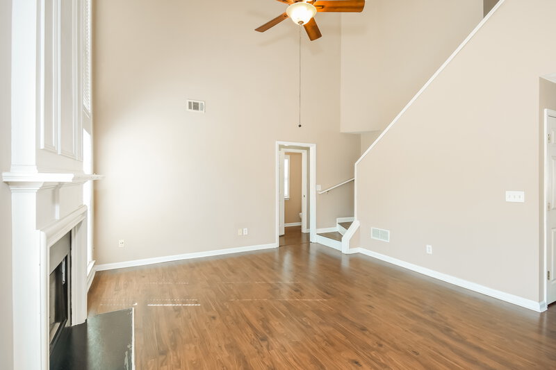 2,500/Mo, 203 Cleavers Close Woodstock, GA 30188 Living Room View