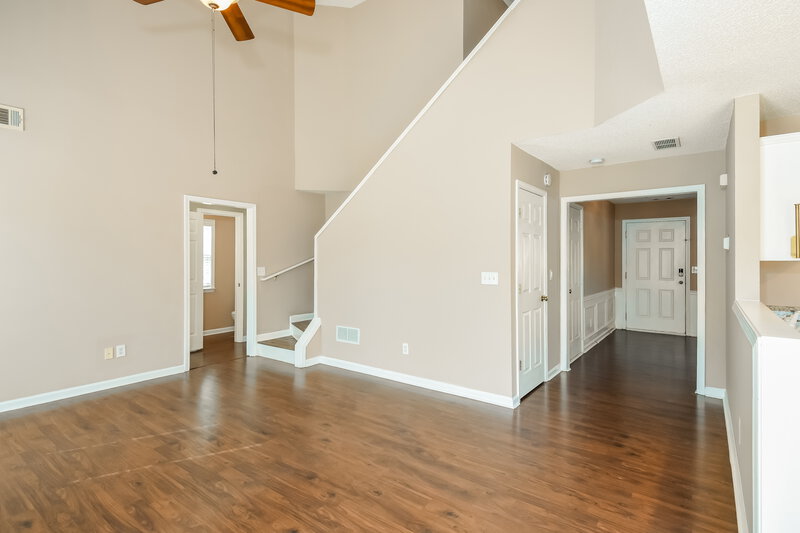 2,500/Mo, 203 Cleavers Close Woodstock, GA 30188 Living Room View 2