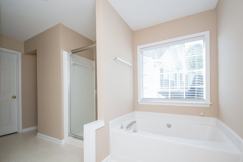 2,505/Mo, 203 Cleavers Close Woodstock, GA 30188 Master Bathroom View 2