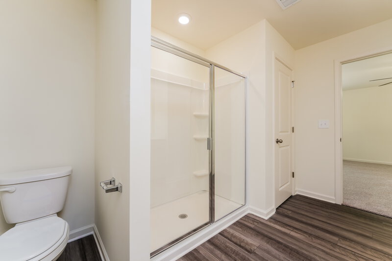 1,930/Mo, 7403 Cranleigh St Covington, GA 30014 Main Bathroom View 2