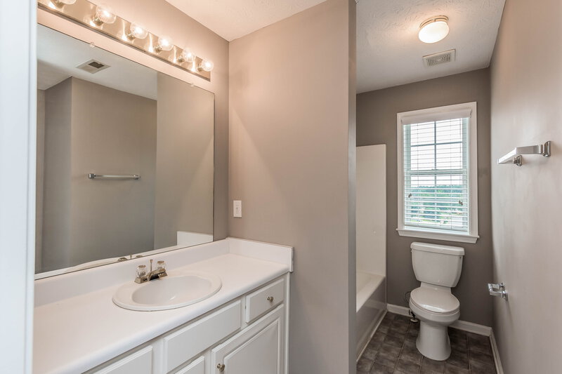 2,455/Mo, 483 Ethridge Dr NW Kennesaw, GA 30144 Master Bathroom View 2